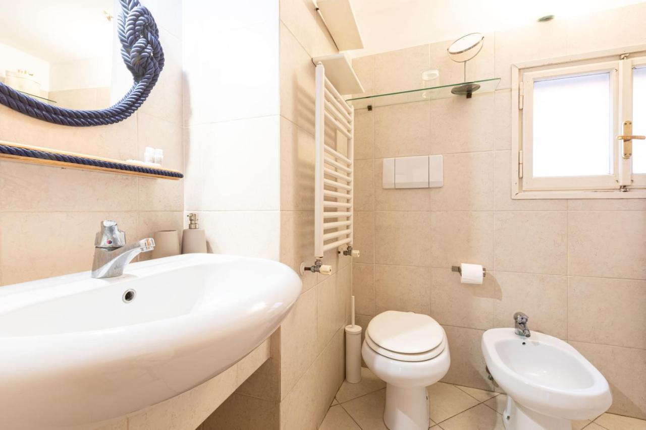 Apartment Toniolo Two Bedroom Two Bath Rom